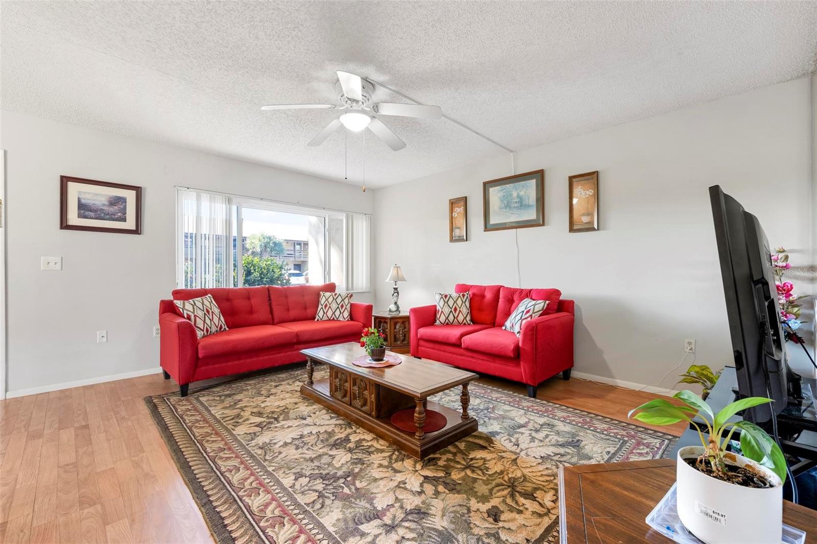 Image 12 of 31 For 25 Quails Run Boulevard 6