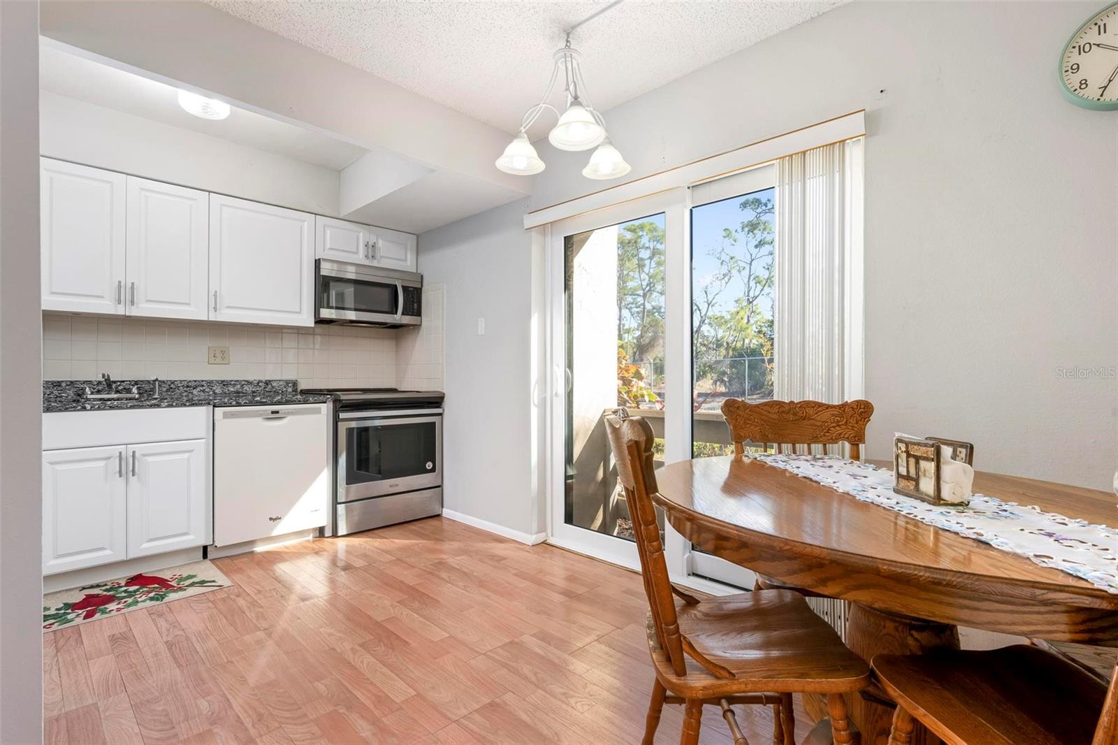 Image 17 of 31 For 25 Quails Run Boulevard 6