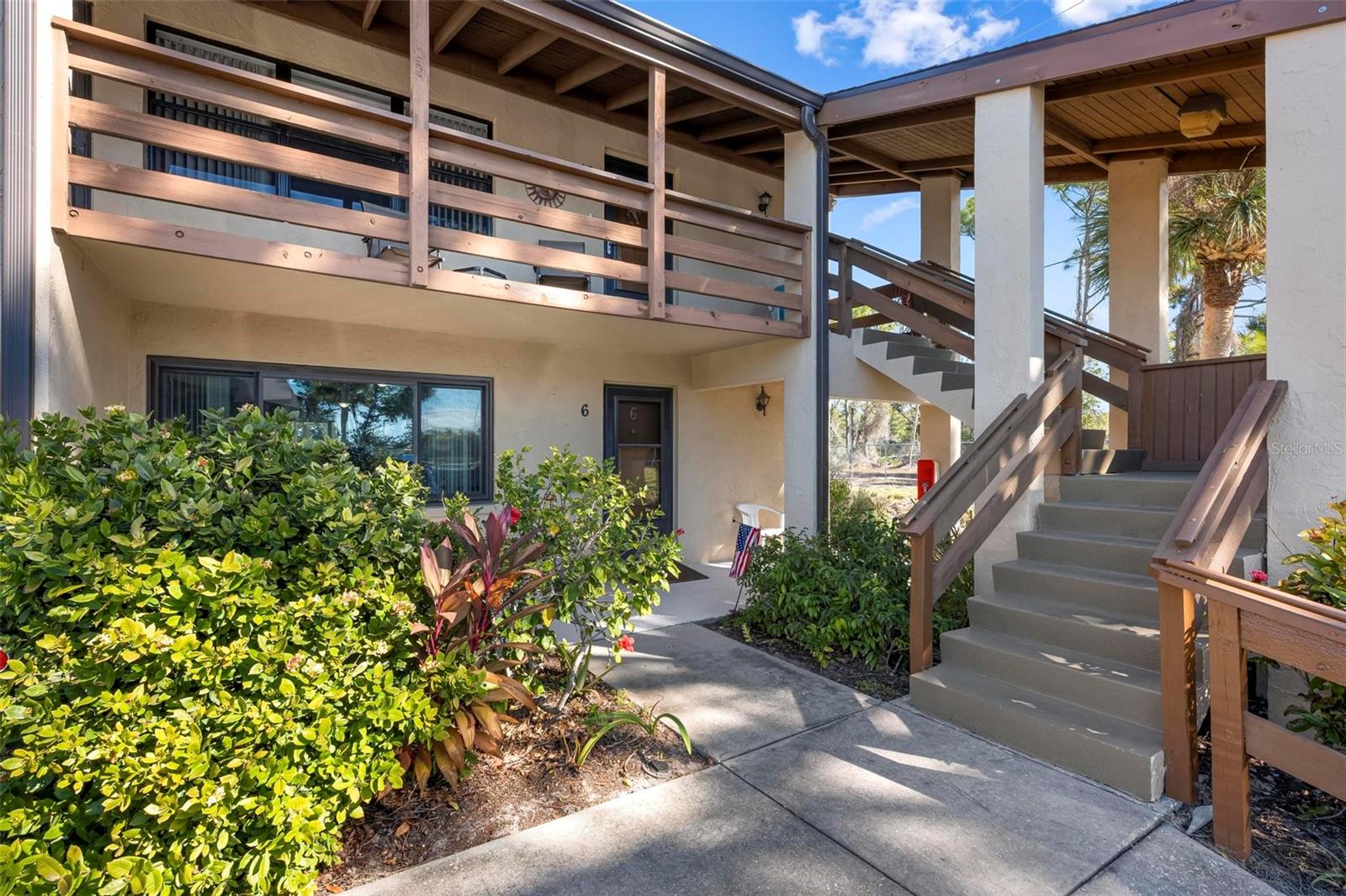 Image 2 of 31 For 25 Quails Run Boulevard 6