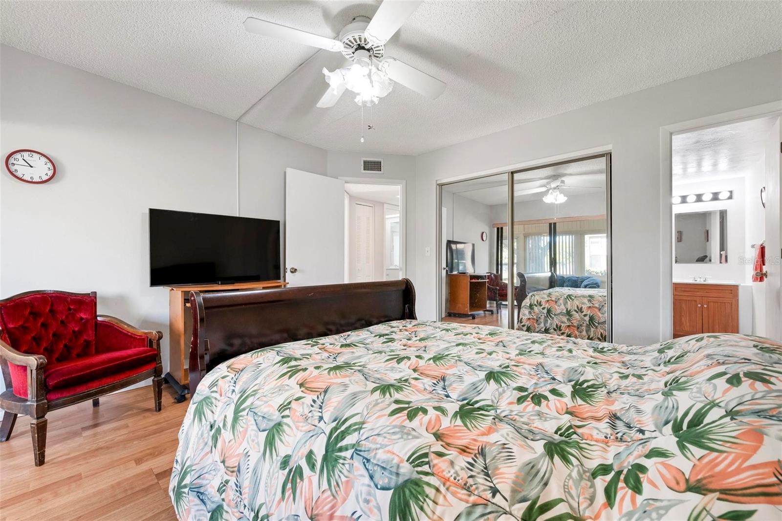 Image 24 of 31 For 25 Quails Run Boulevard 6