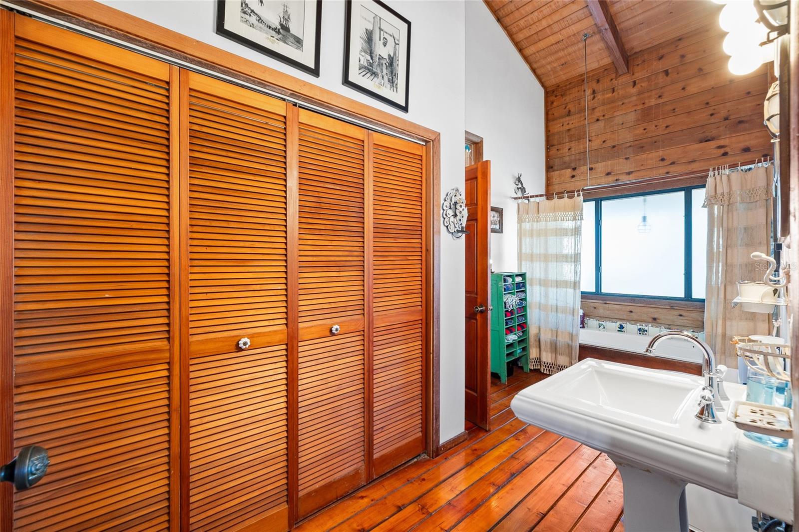 Image 32 of 57 For 8814 Grand Avenue