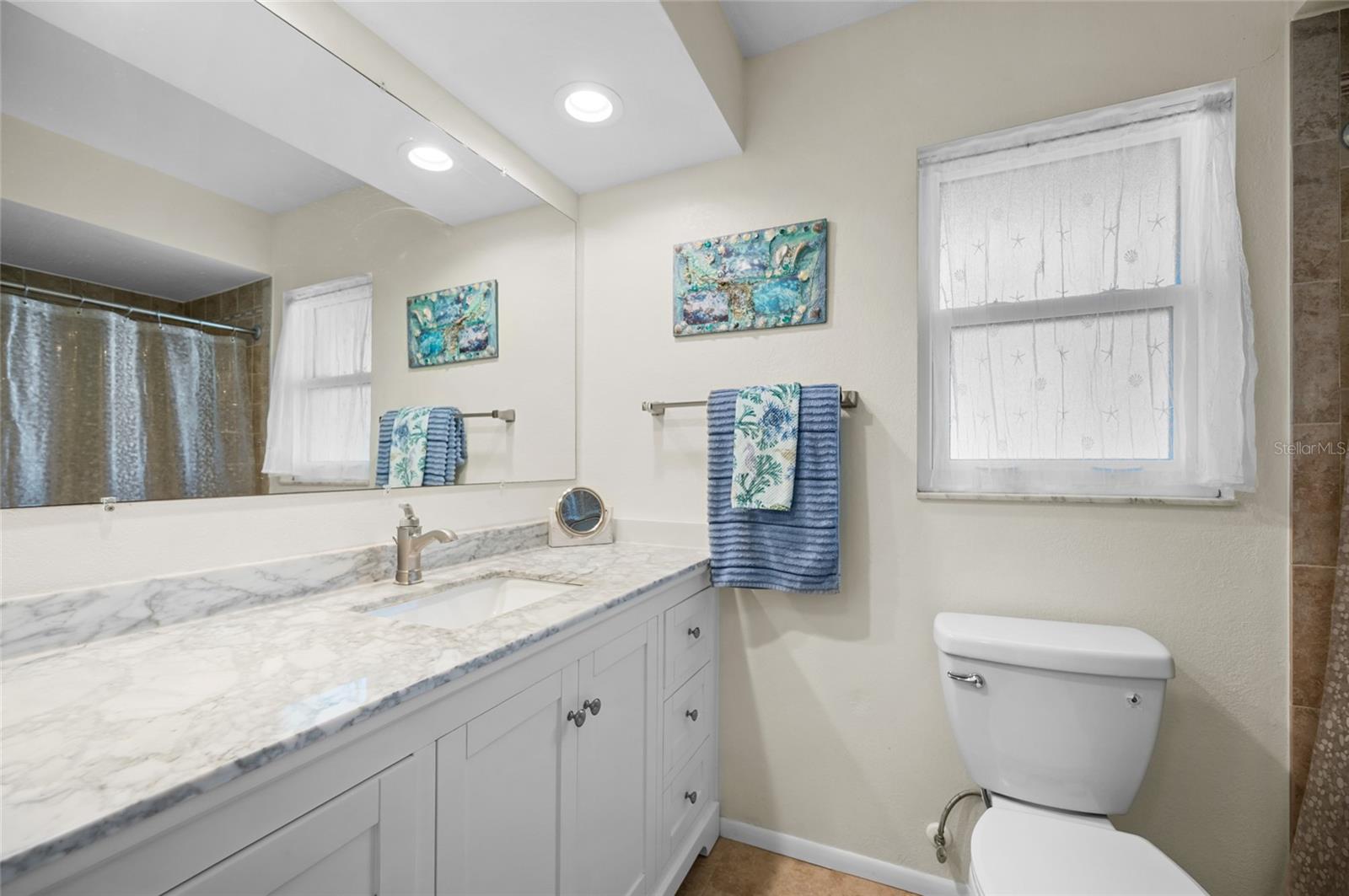 Image 17 of 52 For 1698 Thomas Street