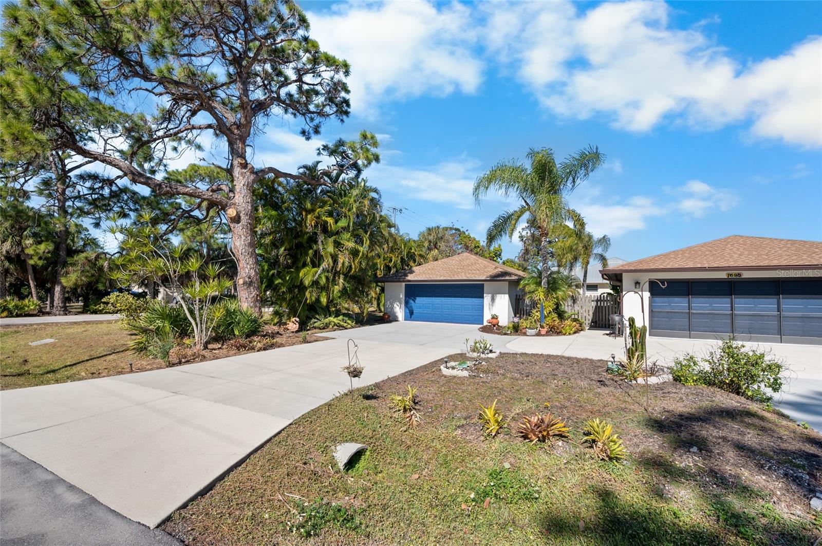 Image 3 of 52 For 1698 Thomas Street