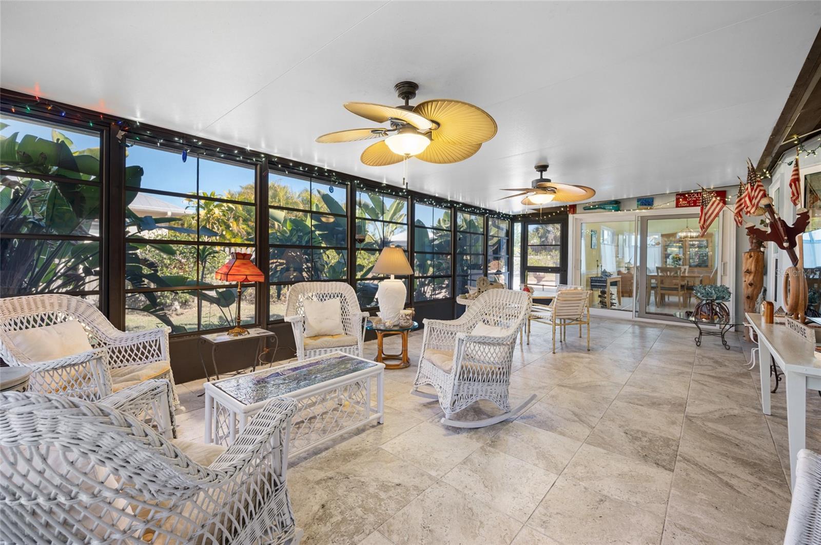 Image 4 of 52 For 1698 Thomas Street