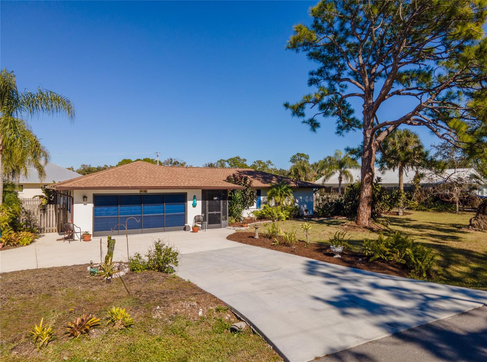 Image 40 of 52 For 1698 Thomas Street