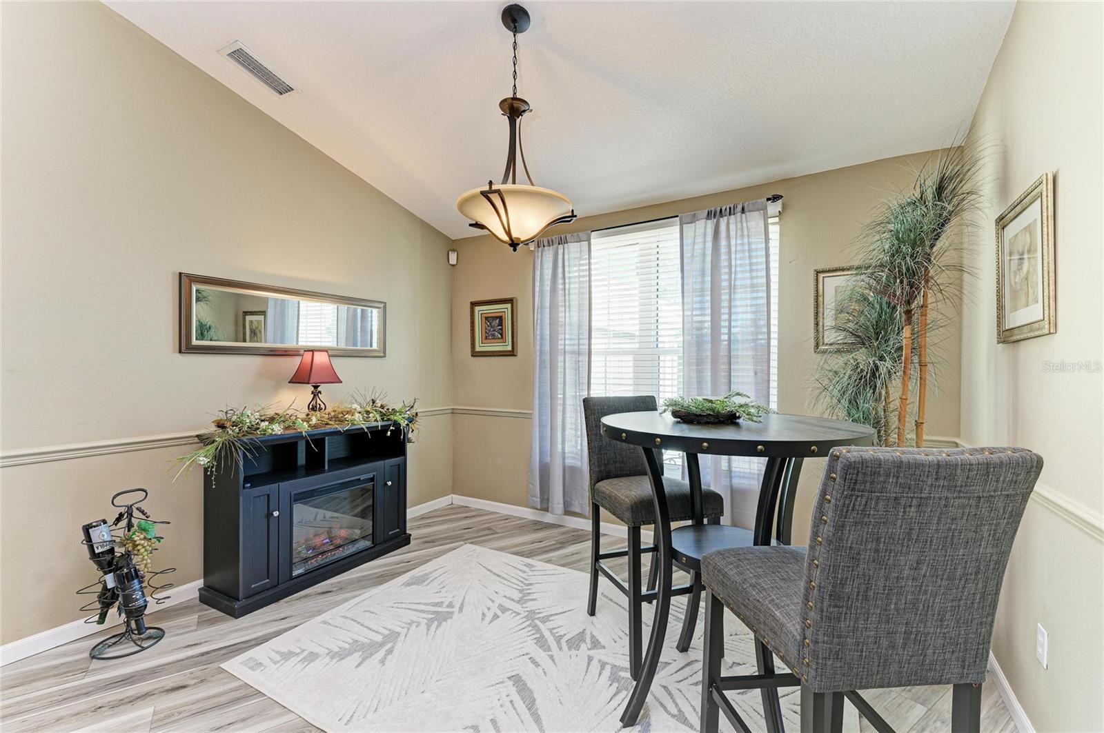 Image 11 of 61 For 14968 Lyneburg Avenue