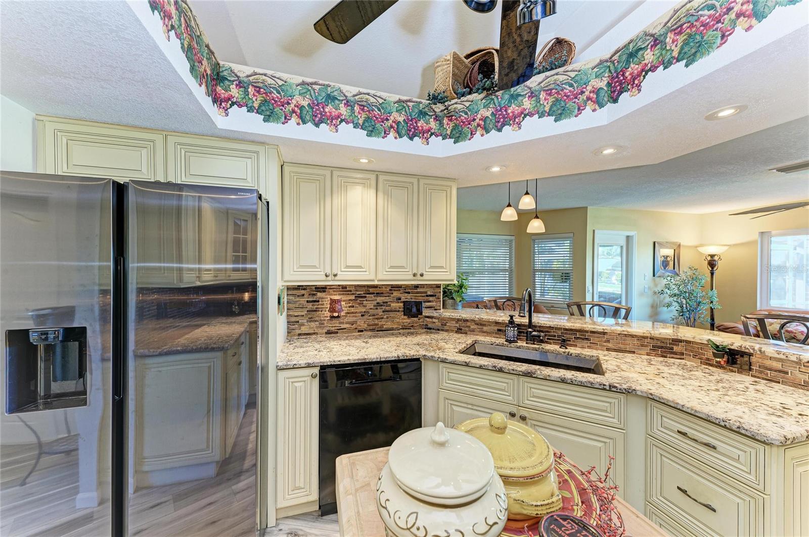 Image 20 of 61 For 14968 Lyneburg Avenue