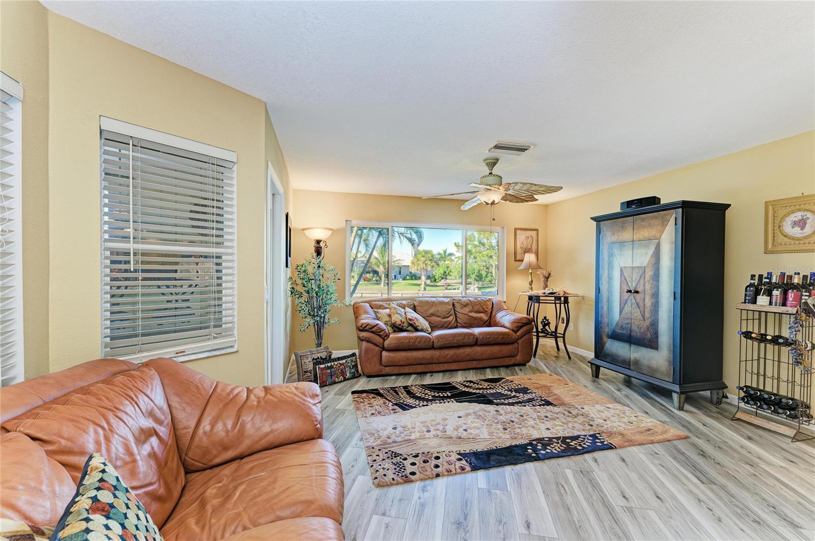 Image 24 of 61 For 14968 Lyneburg Avenue