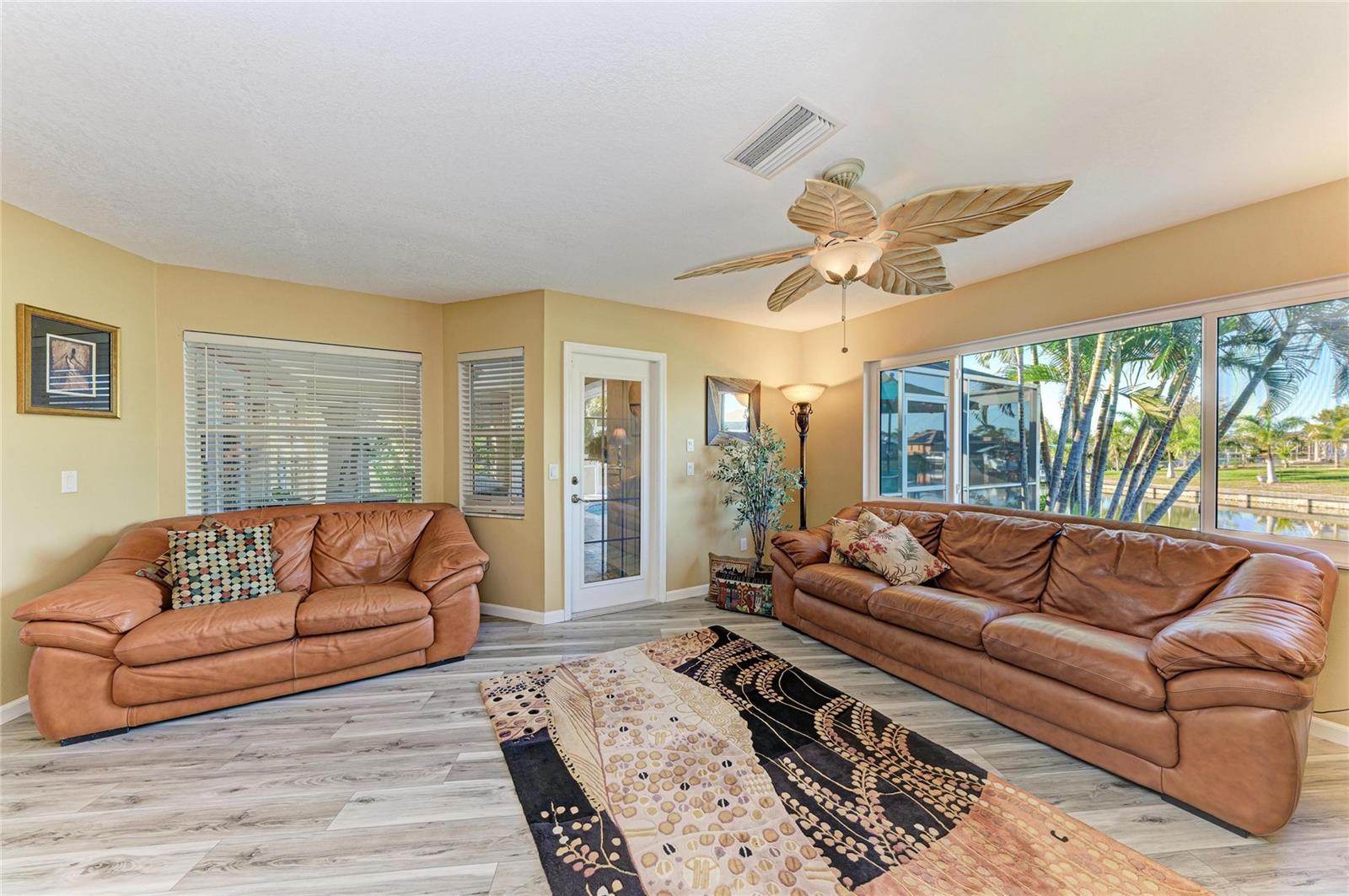 Image 25 of 61 For 14968 Lyneburg Avenue