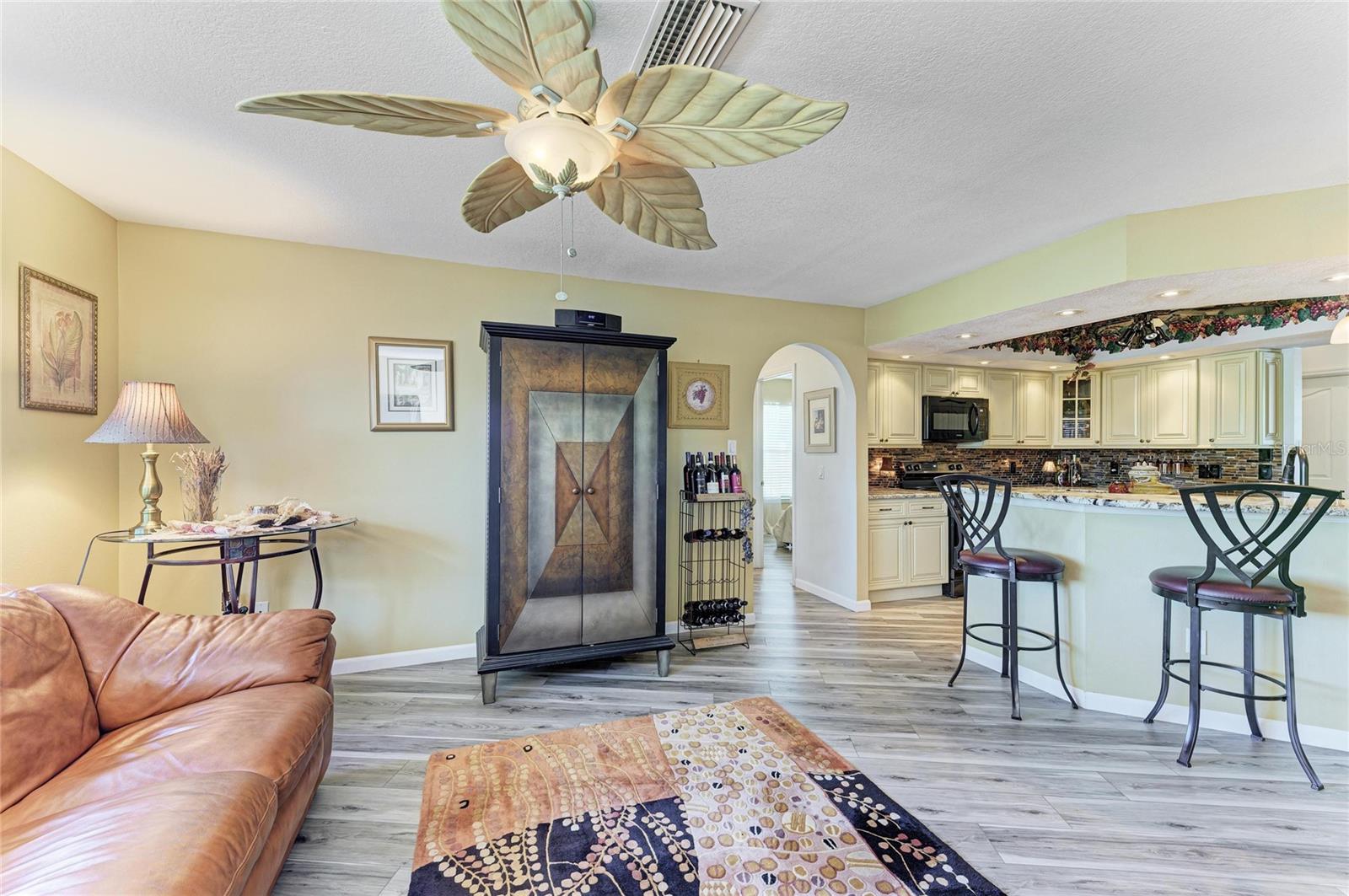 Image 27 of 61 For 14968 Lyneburg Avenue