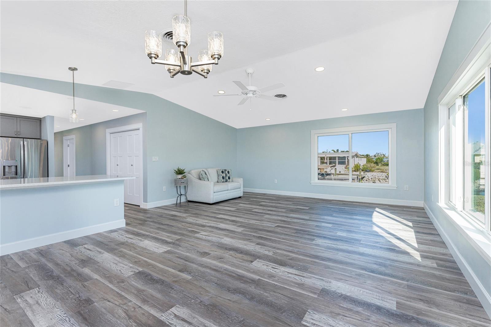 Image 15 of 61 For 1082 Haste Lane