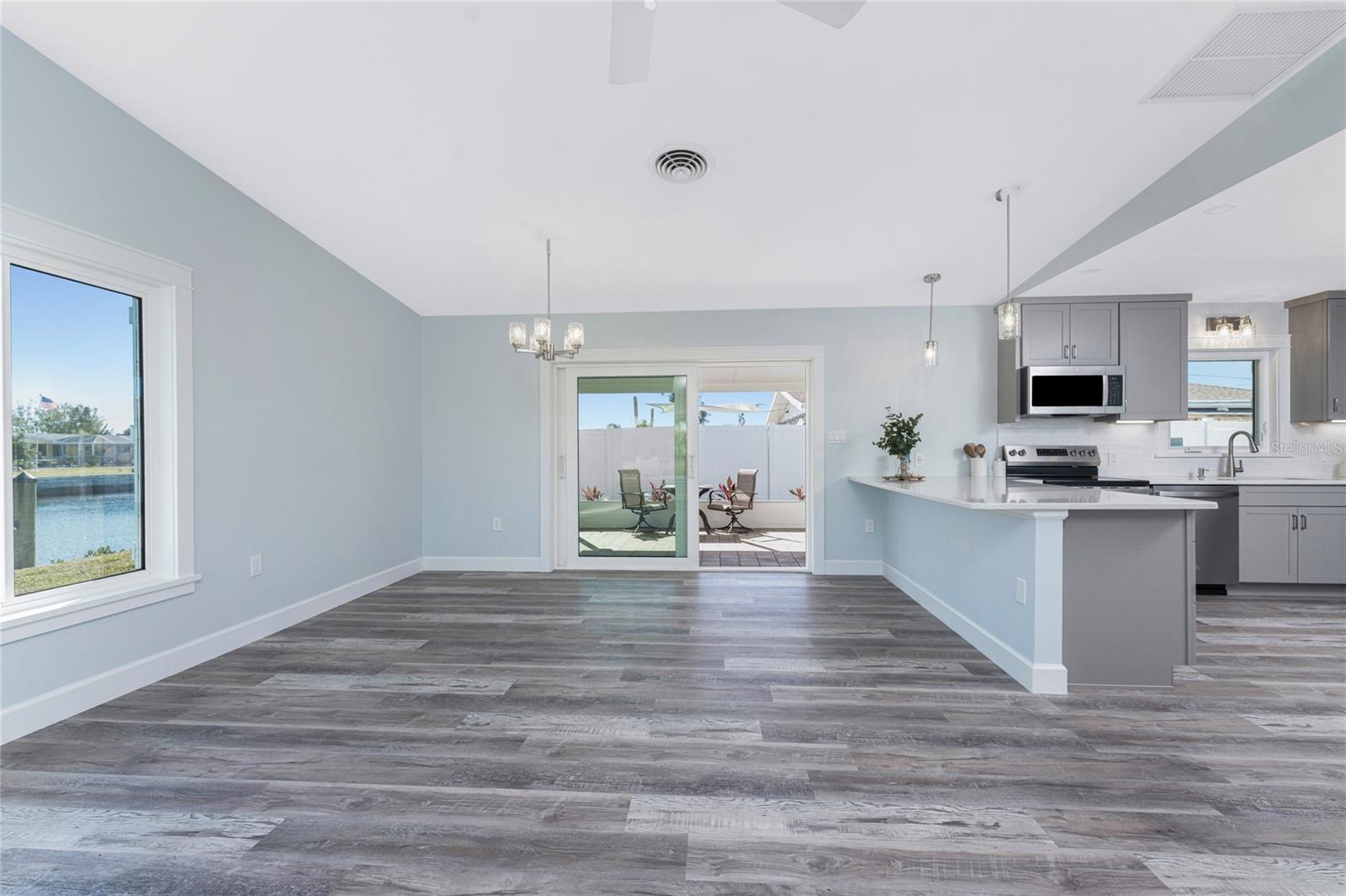 Image 16 of 61 For 1082 Haste Lane