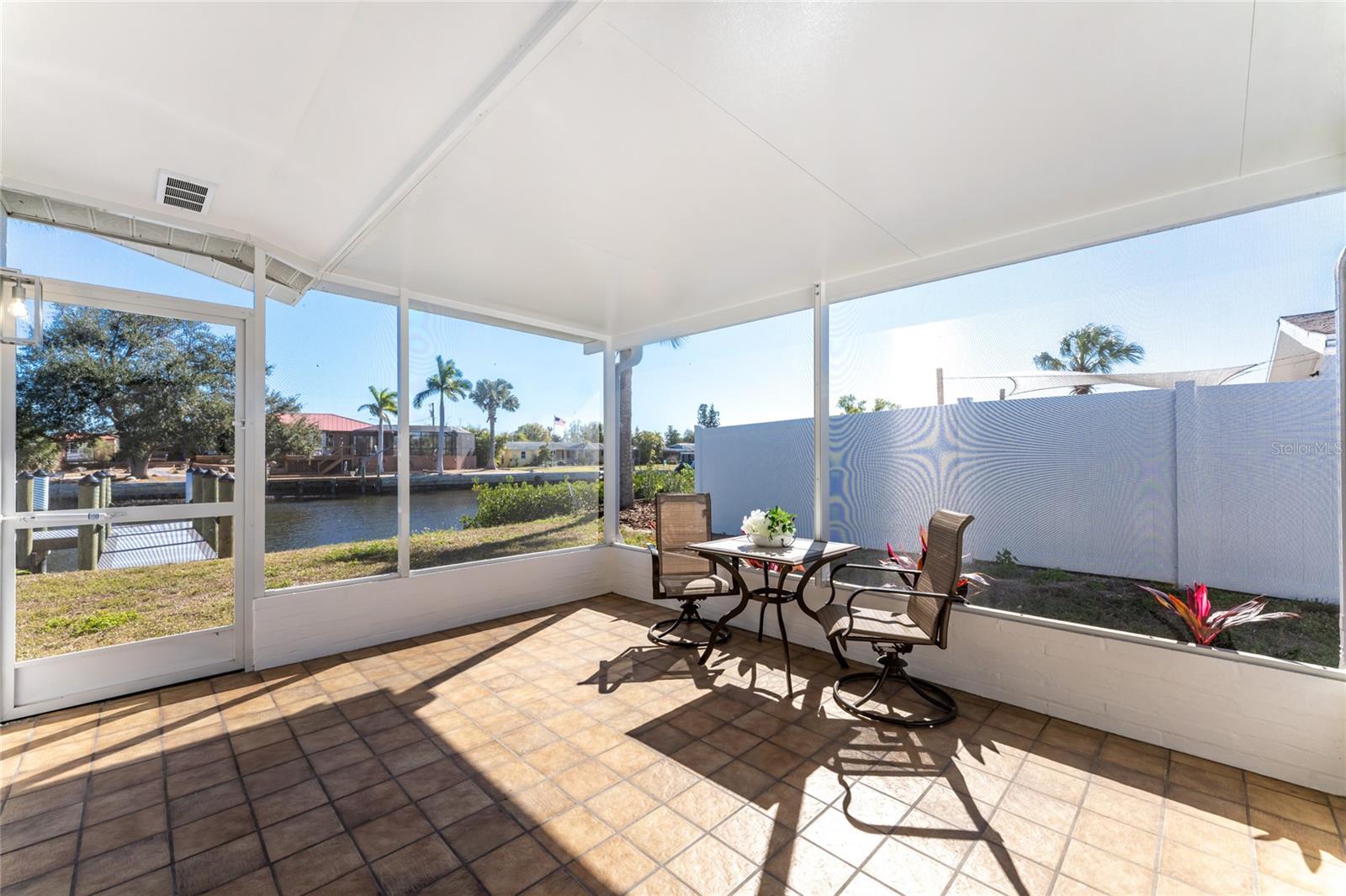 Image 4 of 61 For 1082 Haste Lane