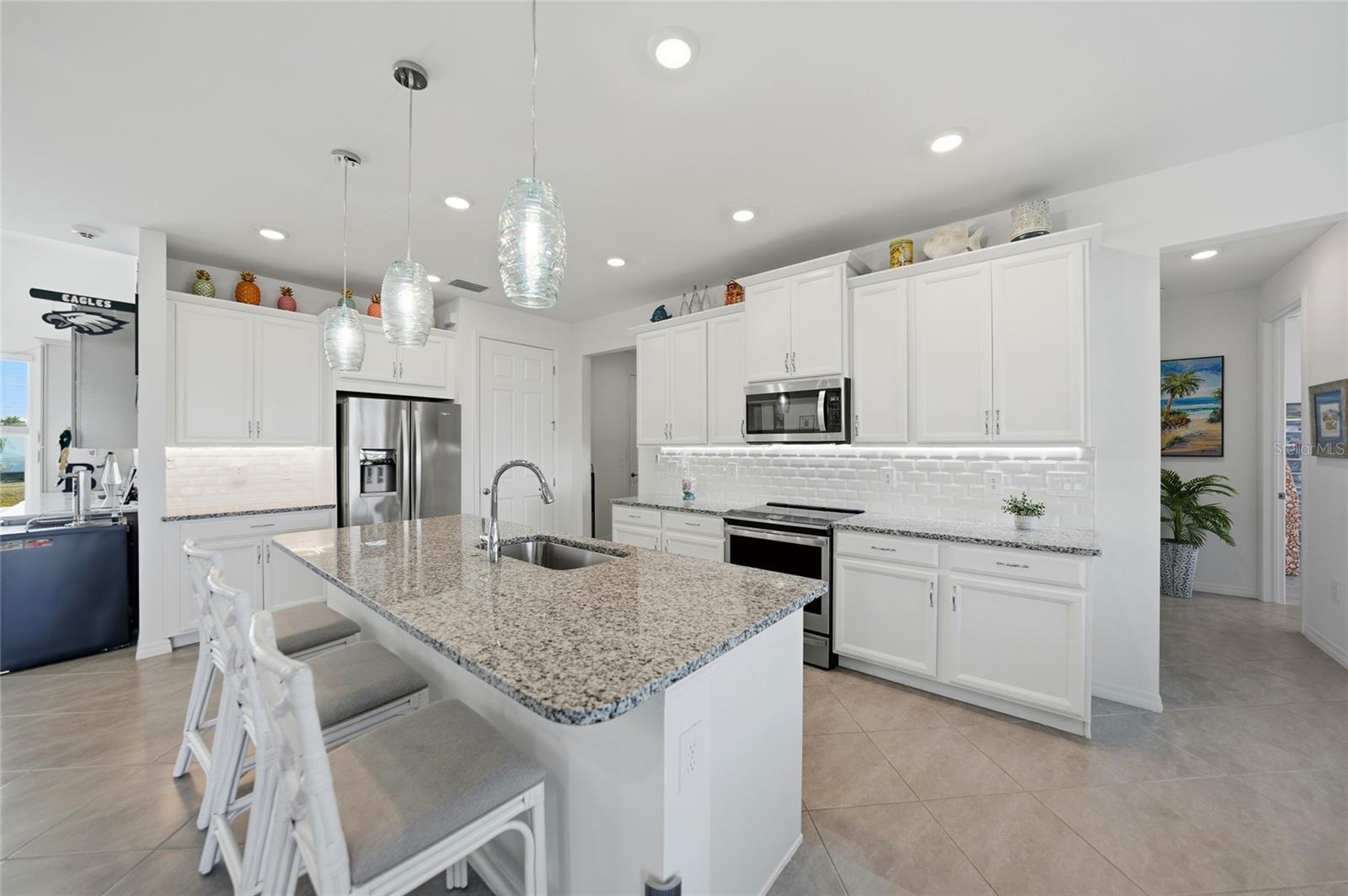 Image 13 of 62 For 9401 President Circle