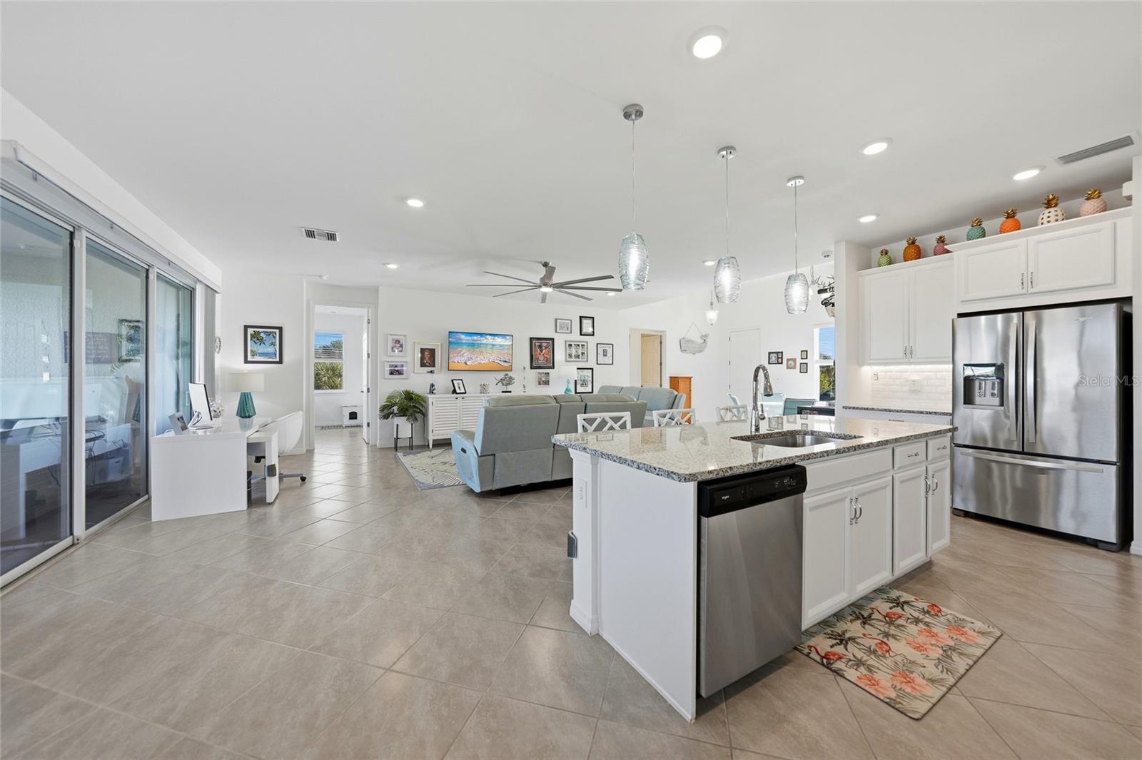 Image 14 of 62 For 9401 President Circle