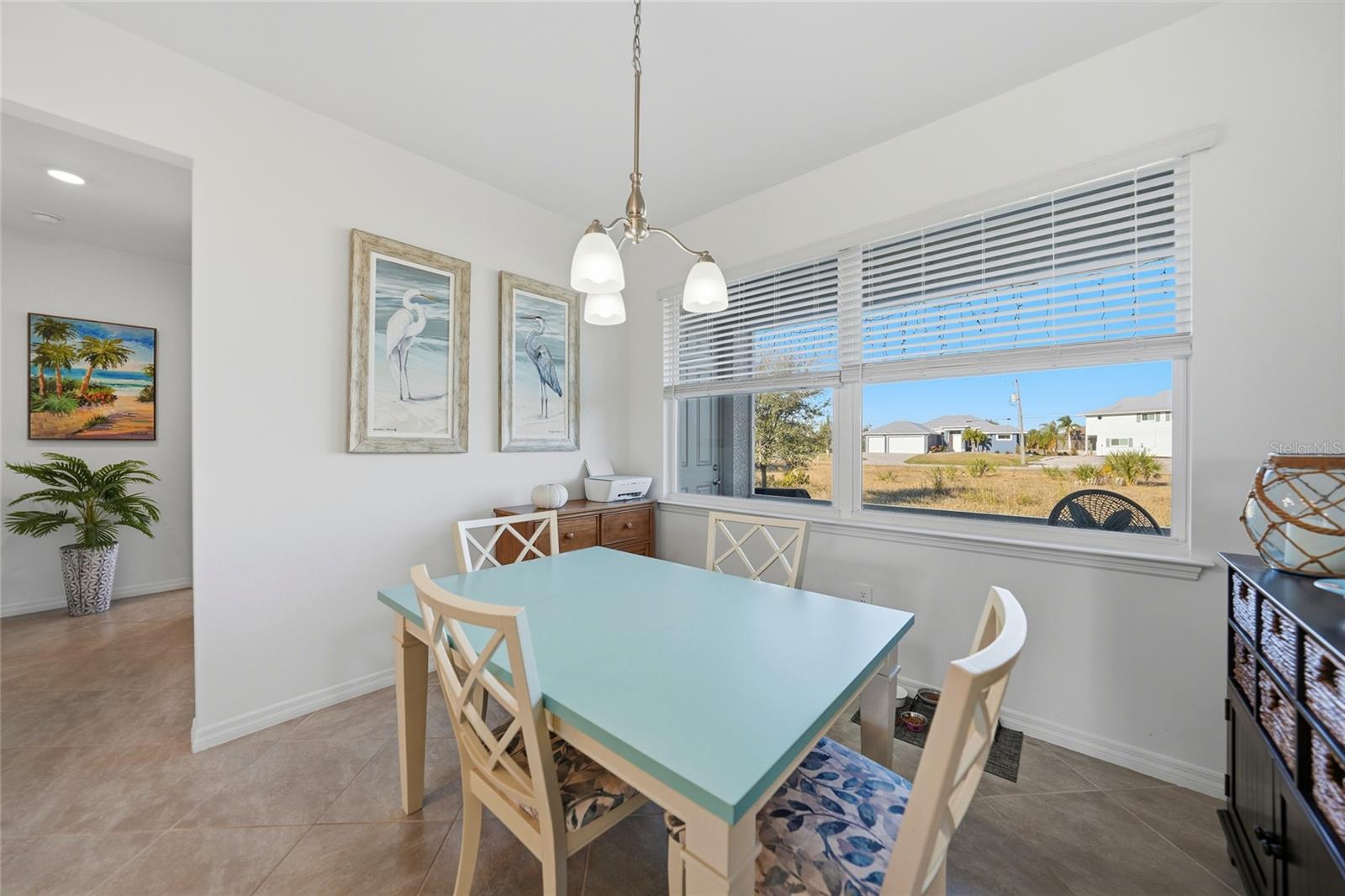 Image 15 of 62 For 9401 President Circle