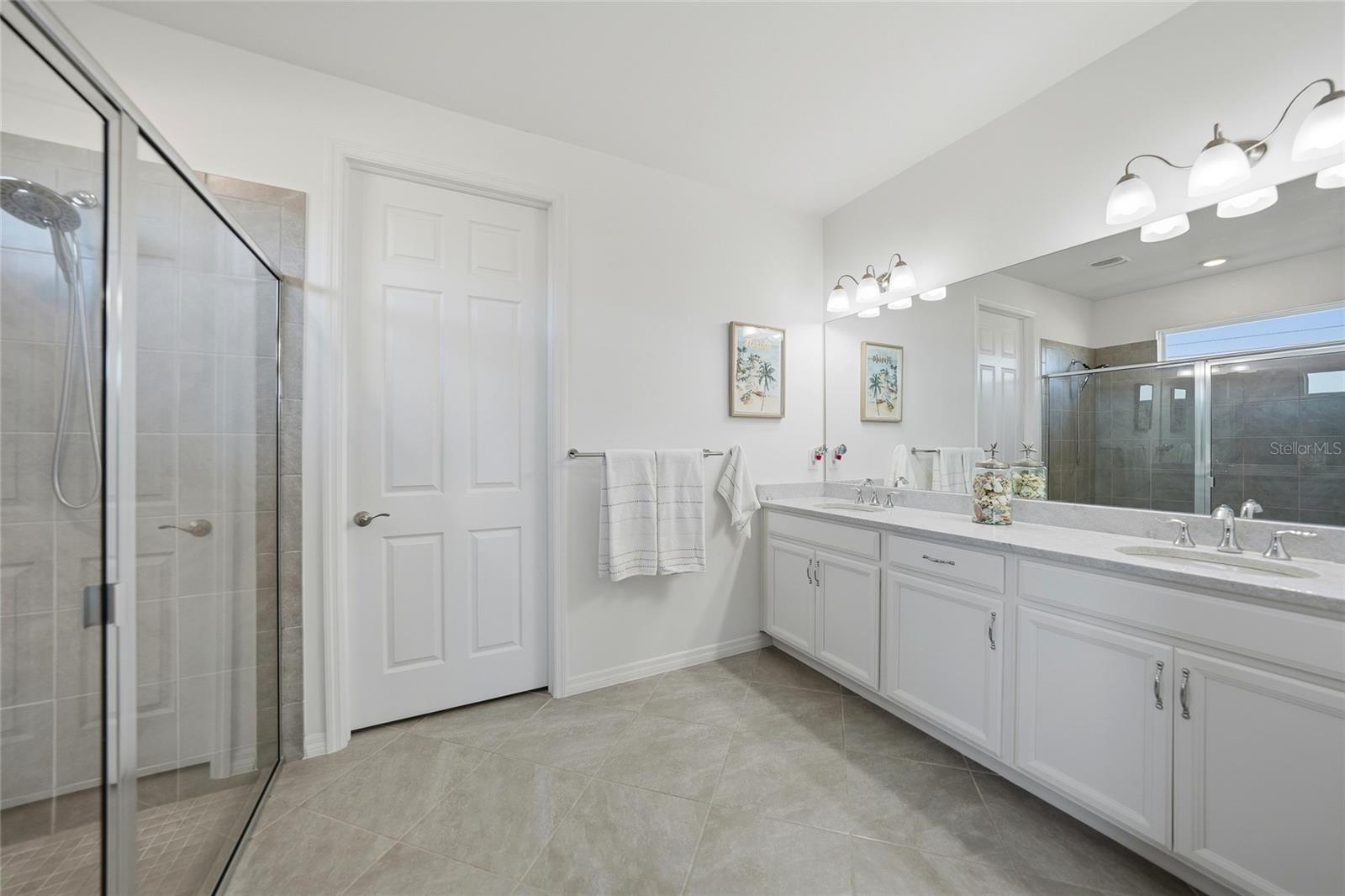 Image 23 of 62 For 9401 President Circle