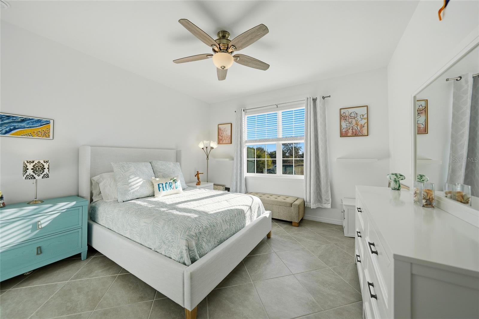 Image 26 of 62 For 9401 President Circle