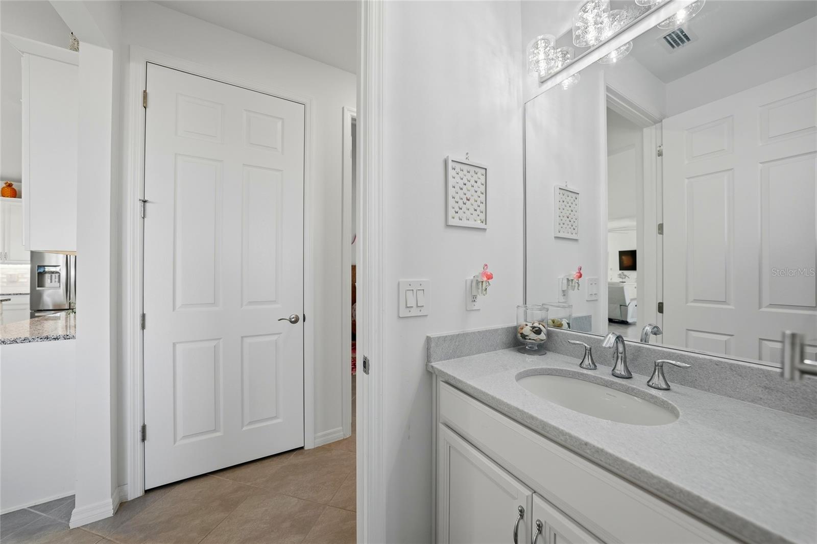 Image 33 of 62 For 9401 President Circle