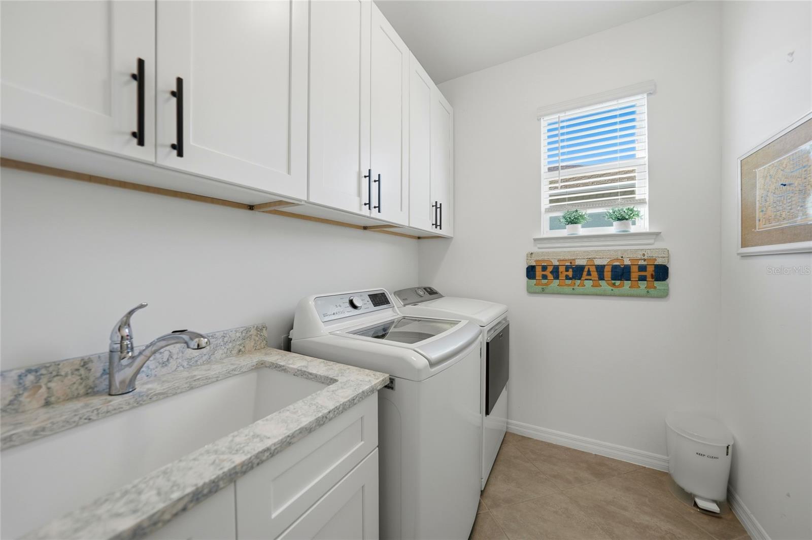 Image 37 of 62 For 9401 President Circle