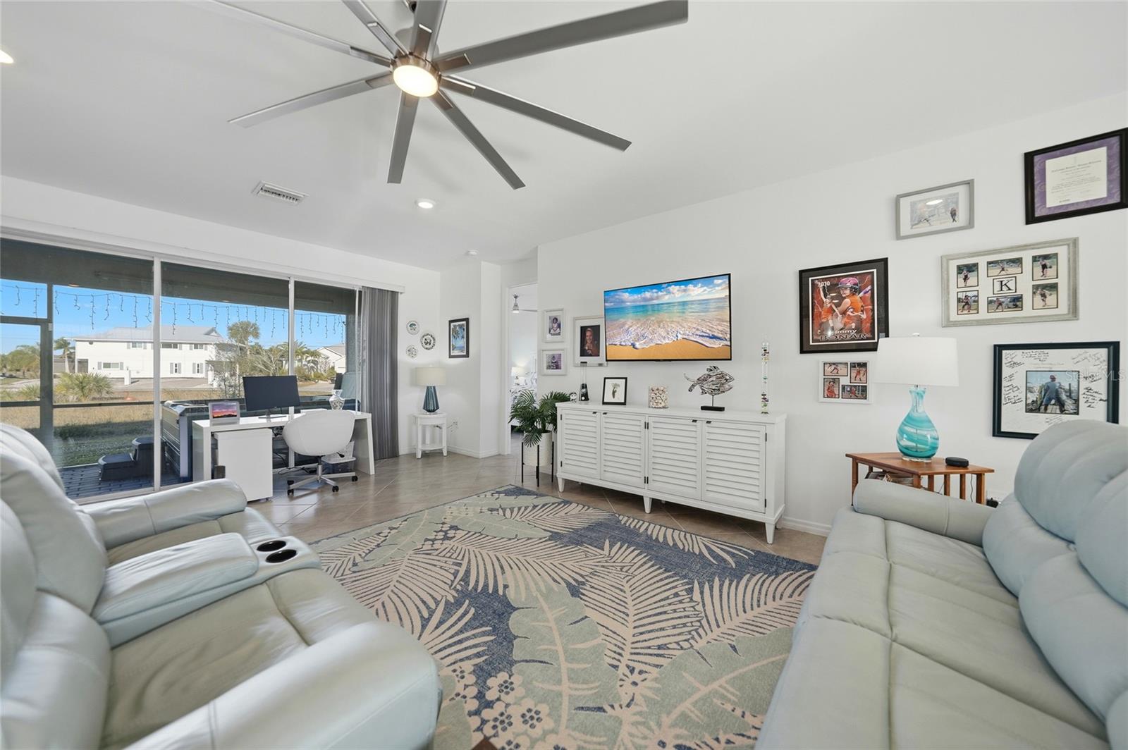 Image 6 of 62 For 9401 President Circle