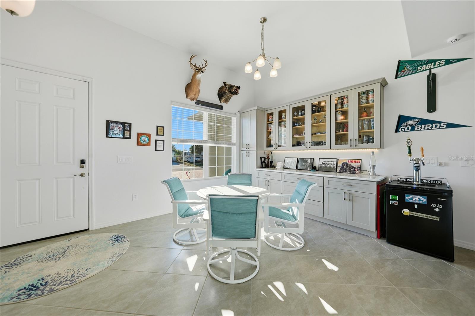 Image 8 of 62 For 9401 President Circle