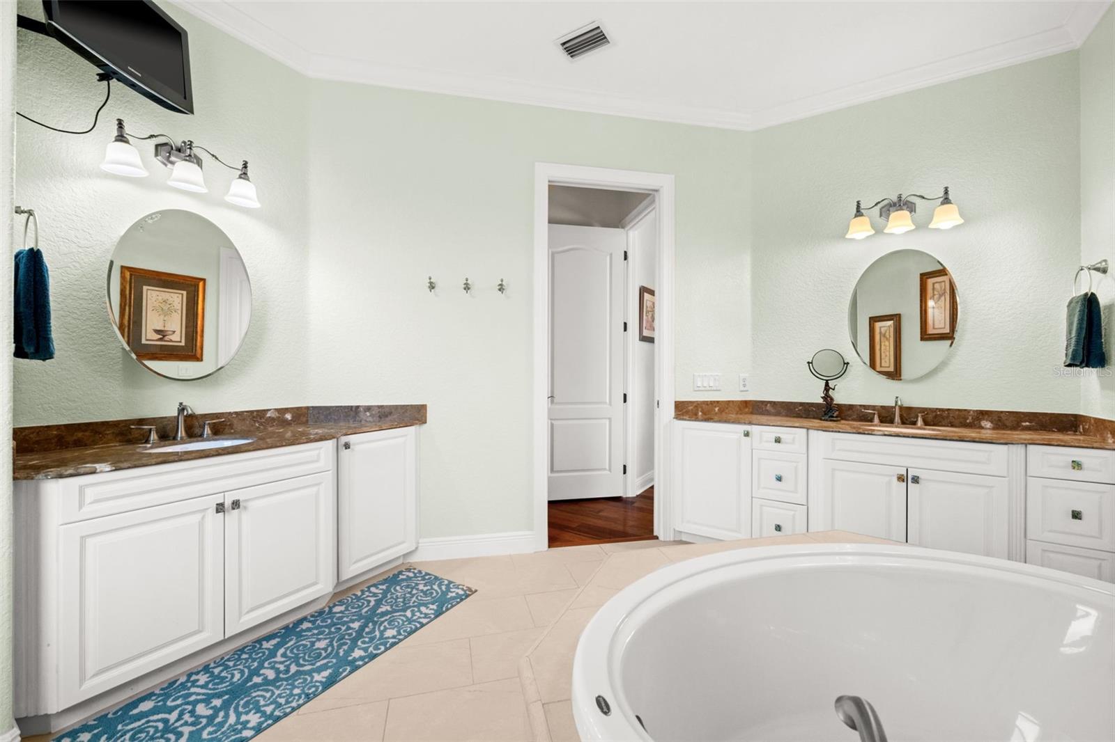 Image 24 of 44 For 15052 Aquarius Circle