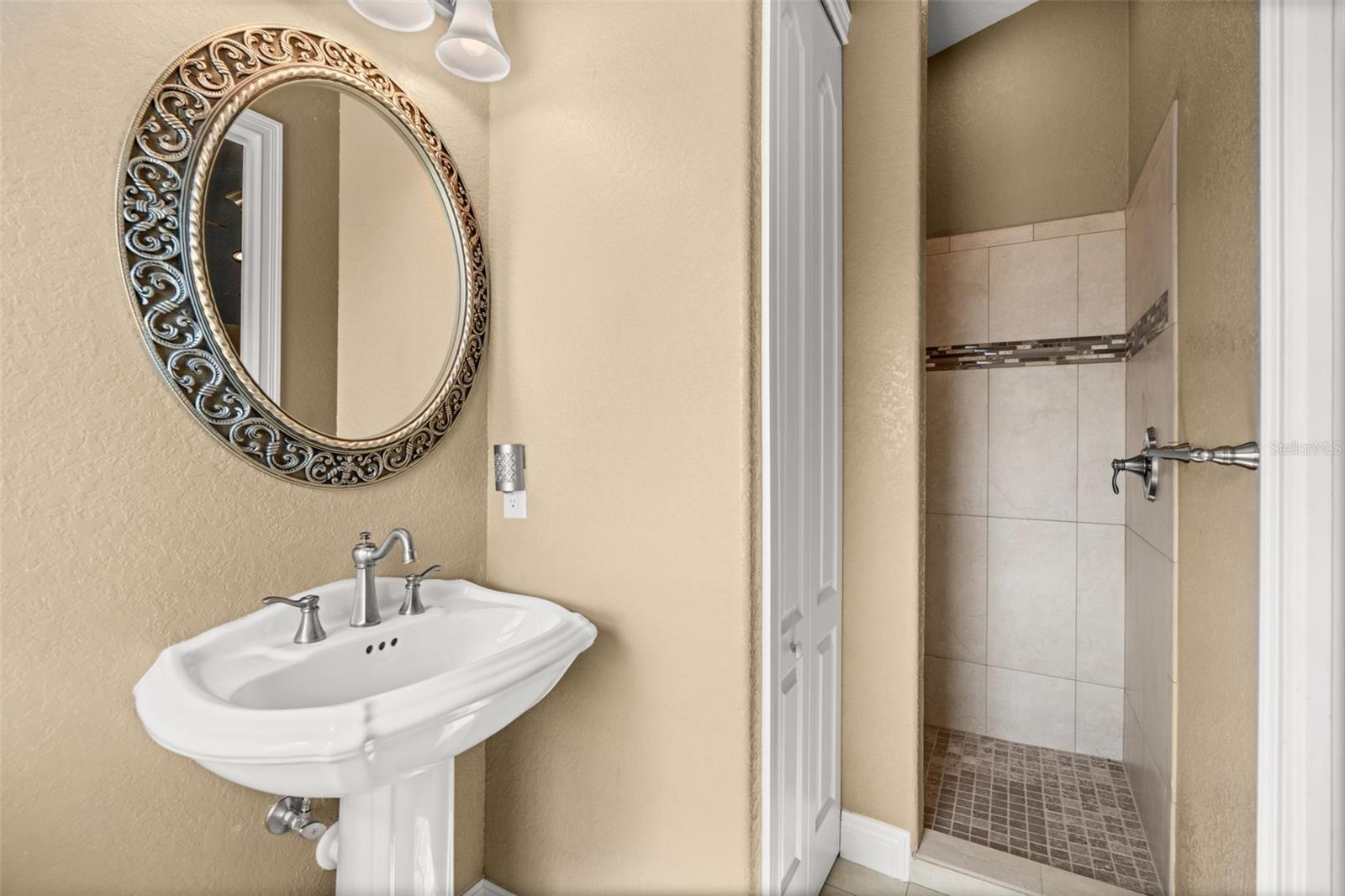 Image 34 of 44 For 15052 Aquarius Circle