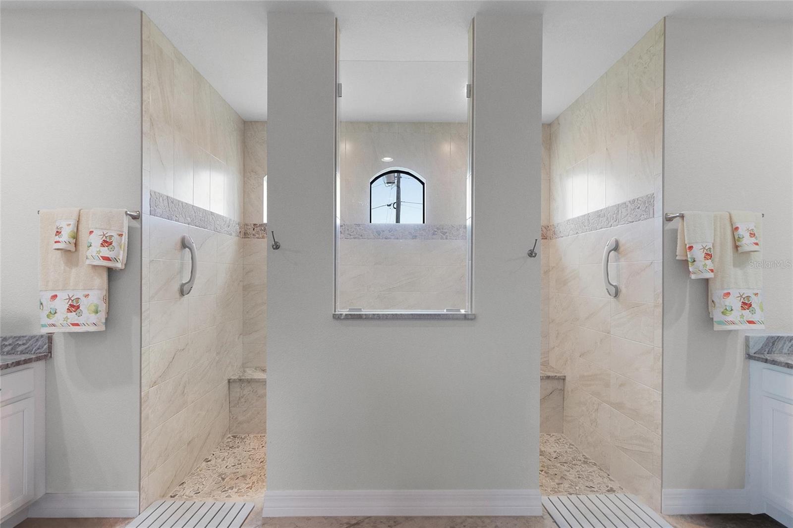 Image 4 of 39 For 15668 Autry Circle