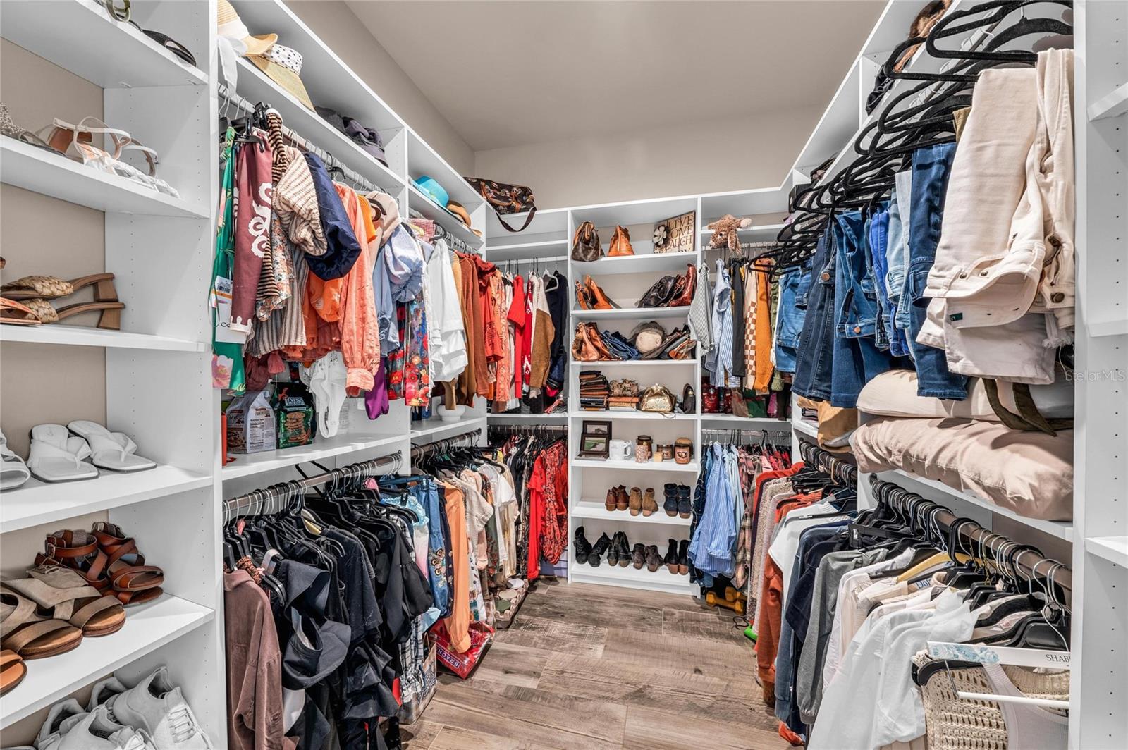 Image 44 of 96 For 27440 Egret Place