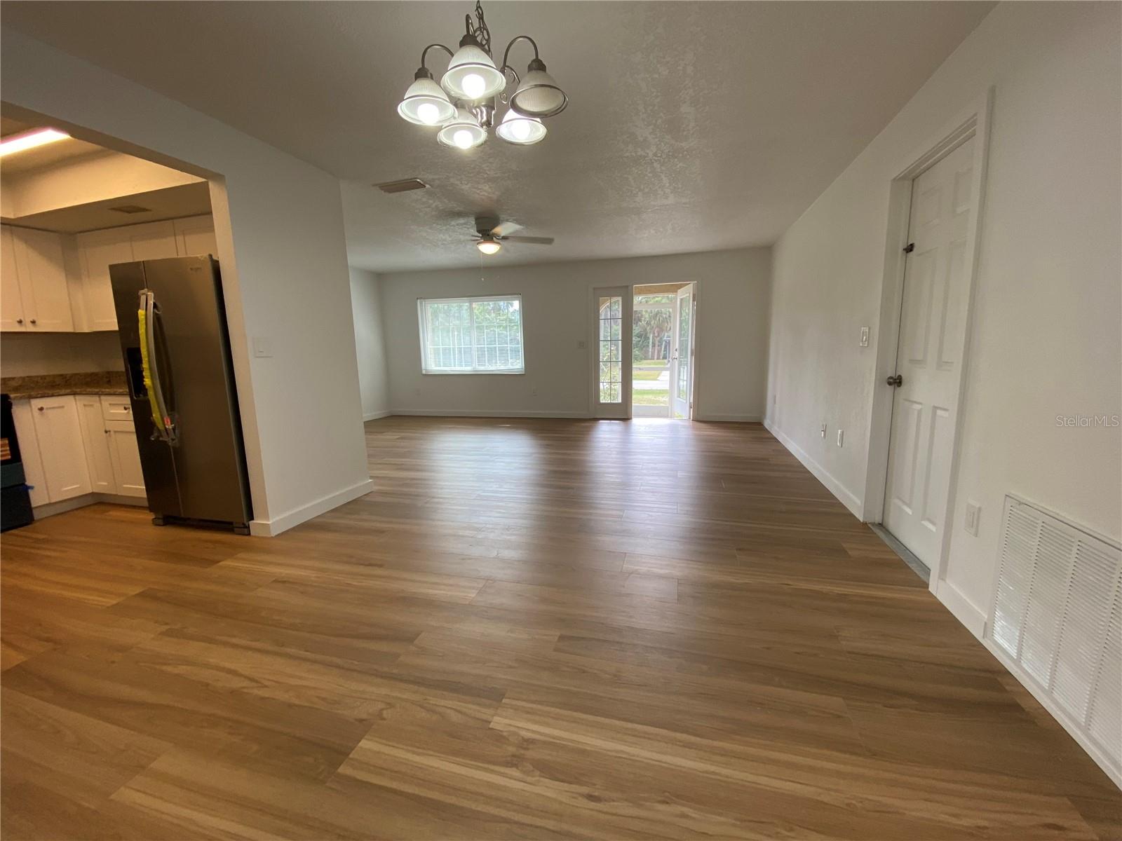 Image 3 of 23 For 3708 Island View Drive