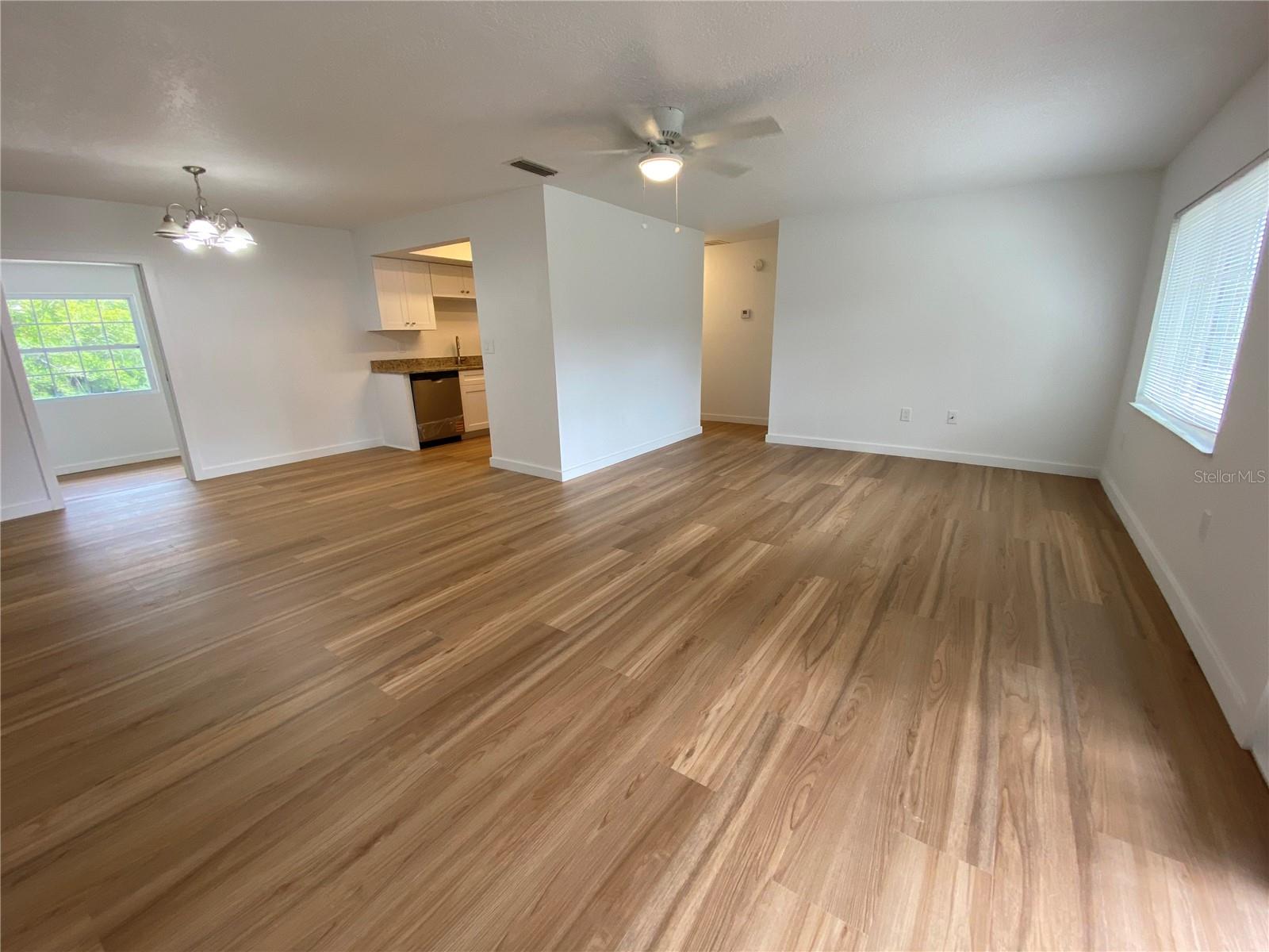 Image 4 of 23 For 3708 Island View Drive