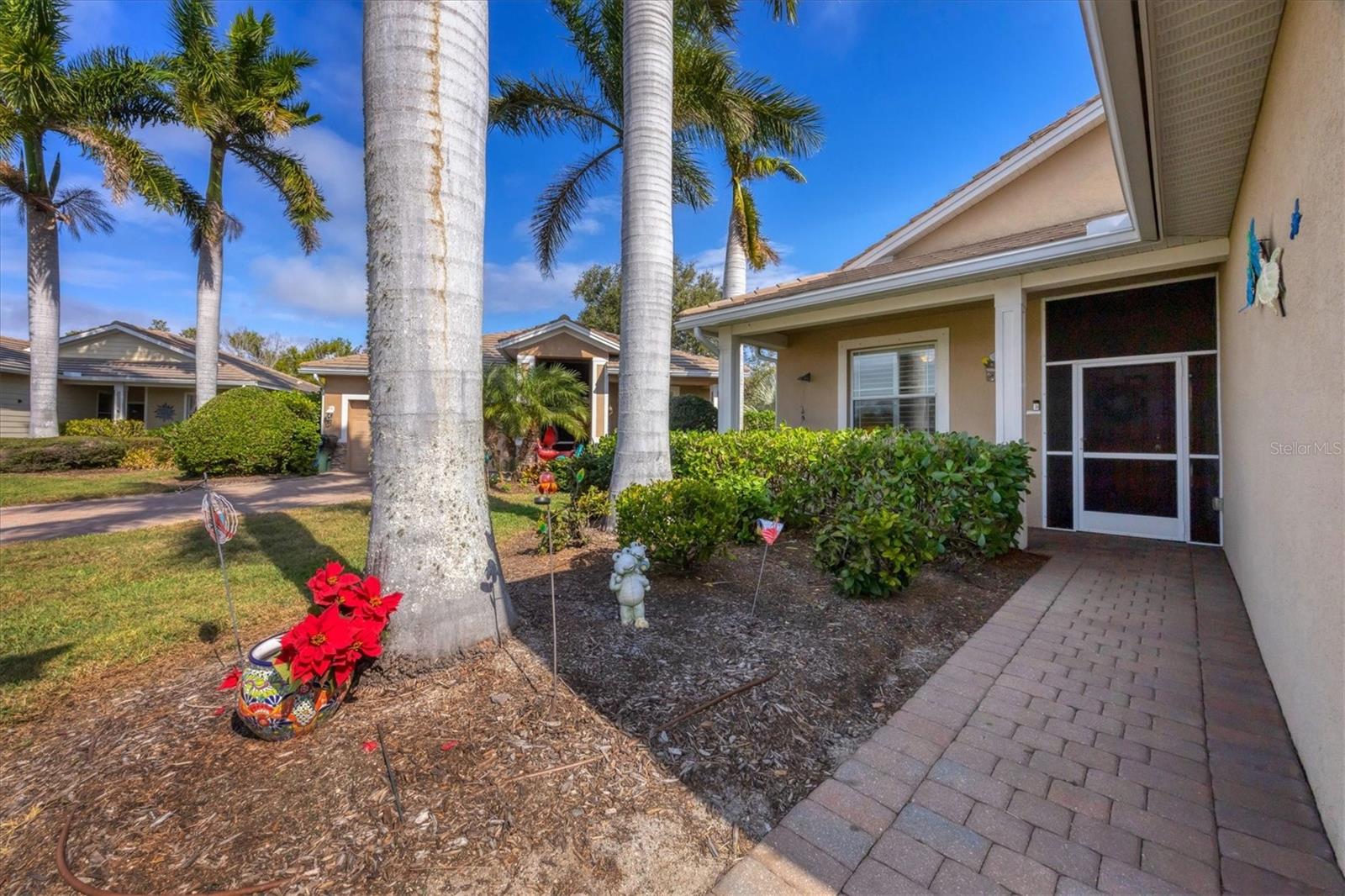 Image 3 of 62 For 9839 Nostalgia Place