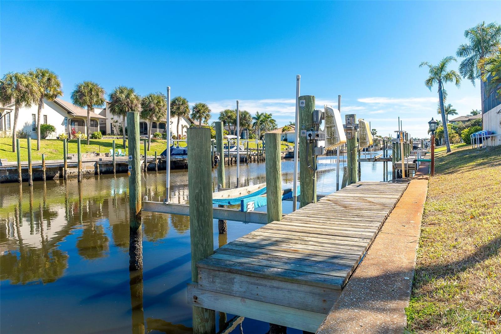 Image 3 of 44 For 373 Ardenwood Drive