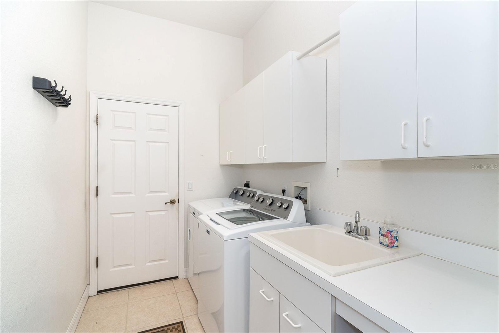 Image 43 of 44 For 373 Ardenwood Drive