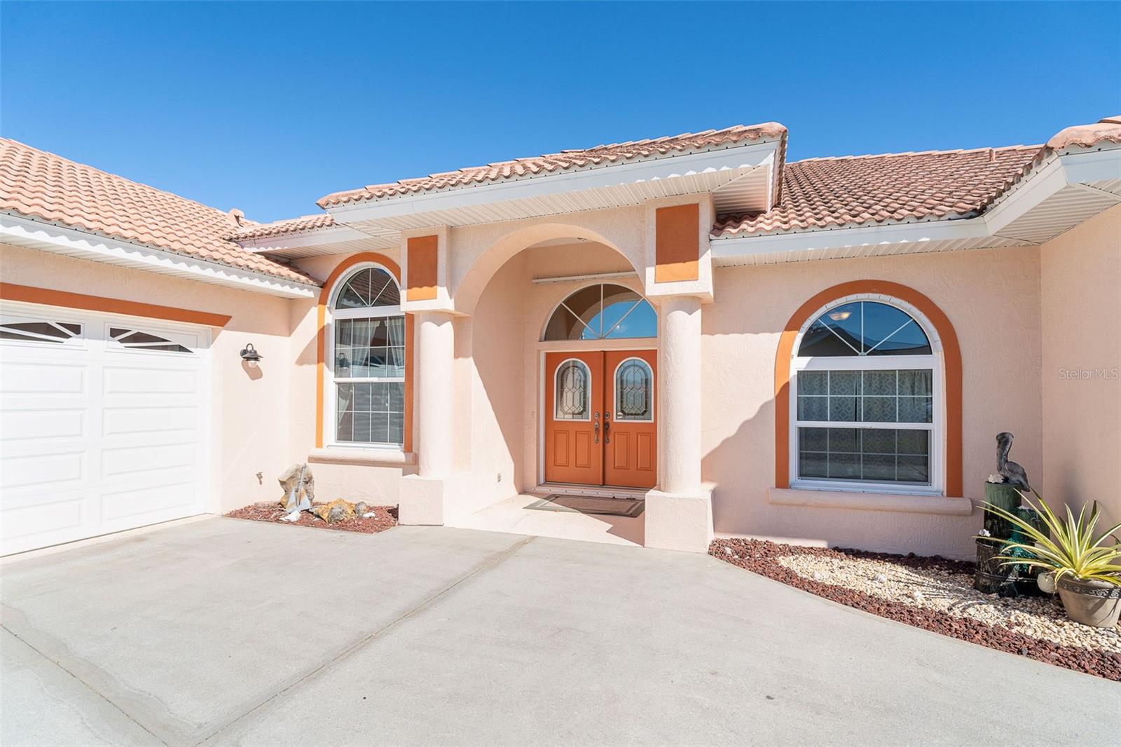 Image 7 of 44 For 373 Ardenwood Drive