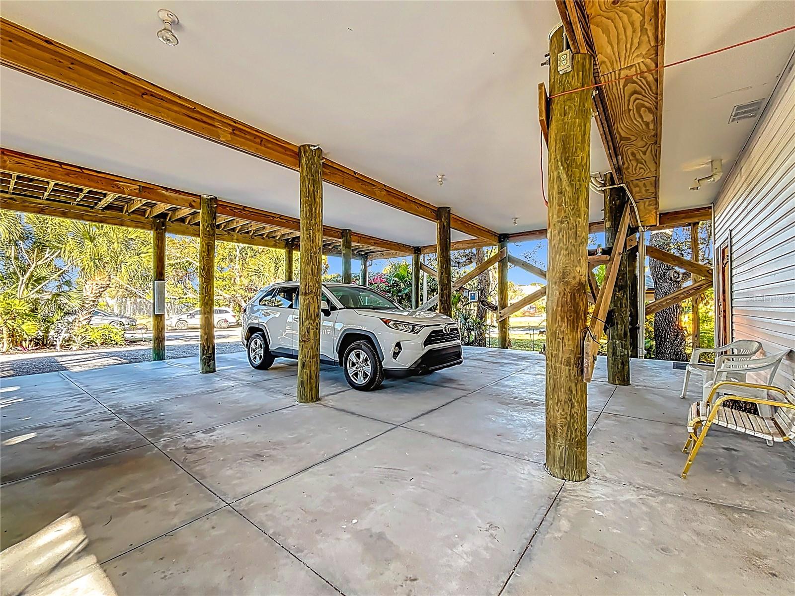 Image 11 of 46 For 211 Winson Avenue