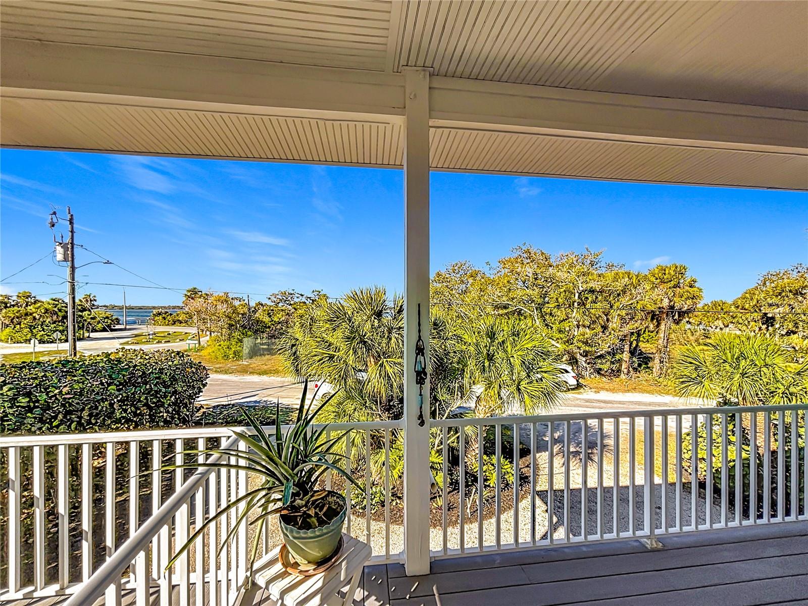 Image 13 of 46 For 211 Winson Avenue