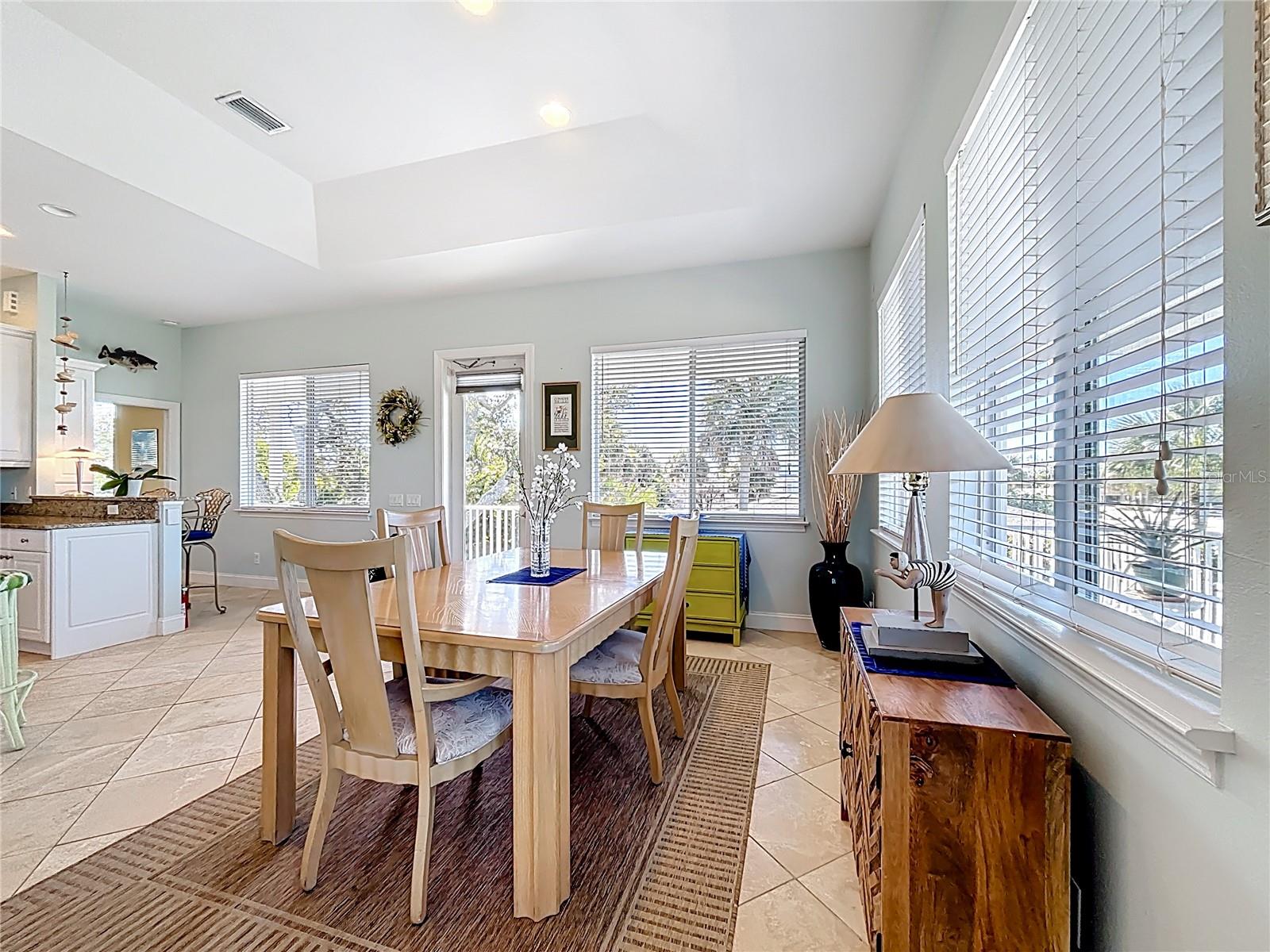 Image 17 of 46 For 211 Winson Avenue