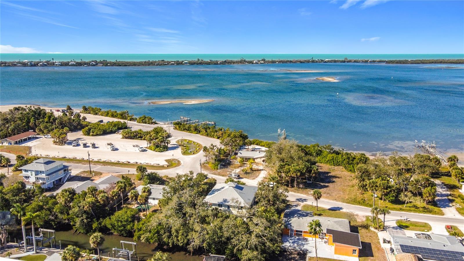 Image 3 of 46 For 211 Winson Avenue