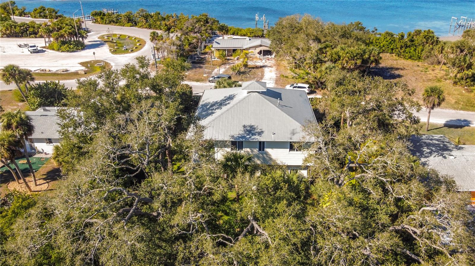 Image 44 of 46 For 211 Winson Avenue