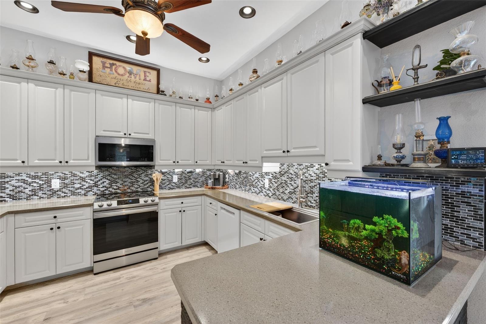 Listing photo id 12 for 113 Sesame Road W