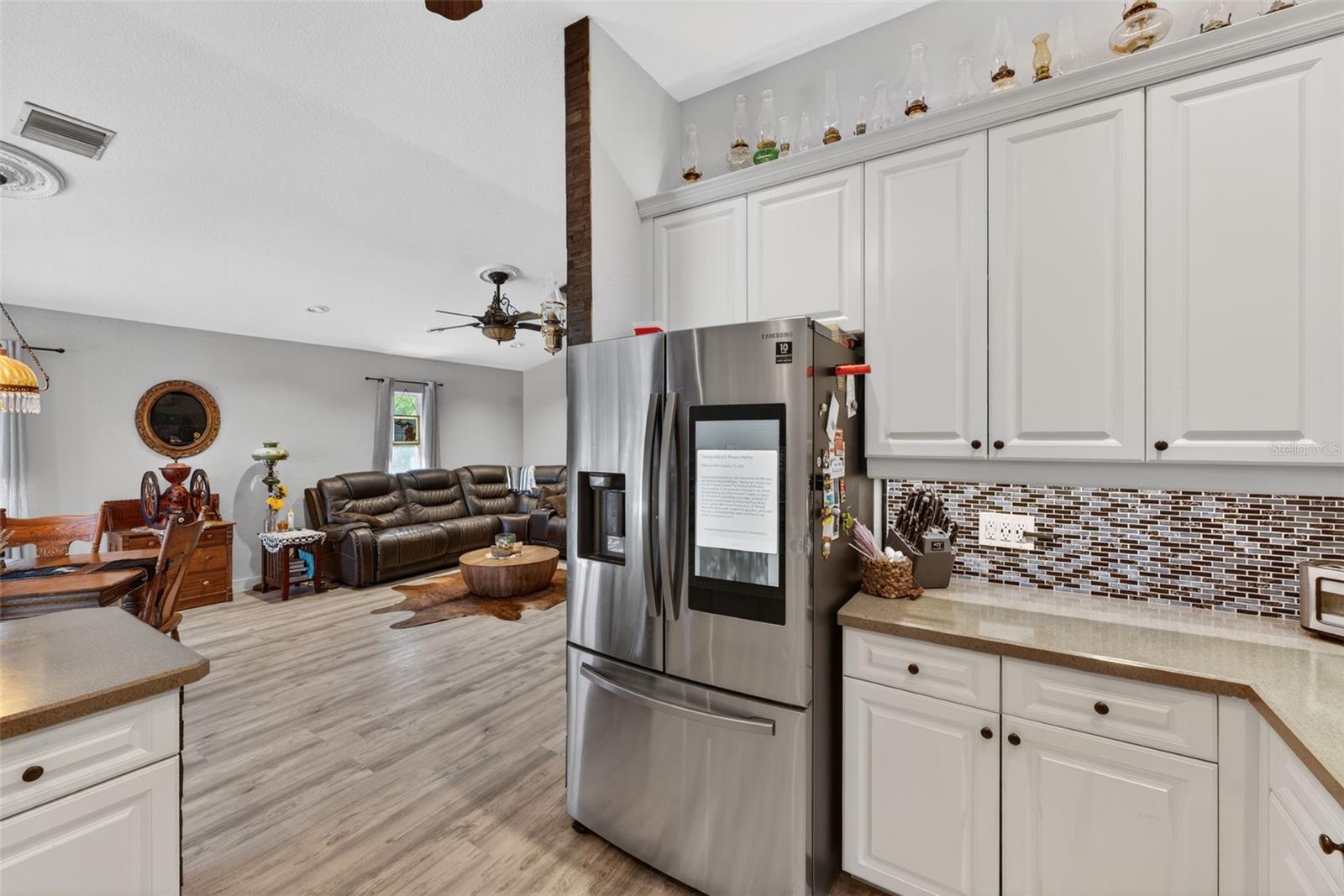 Listing photo id 15 for 113 Sesame Road W