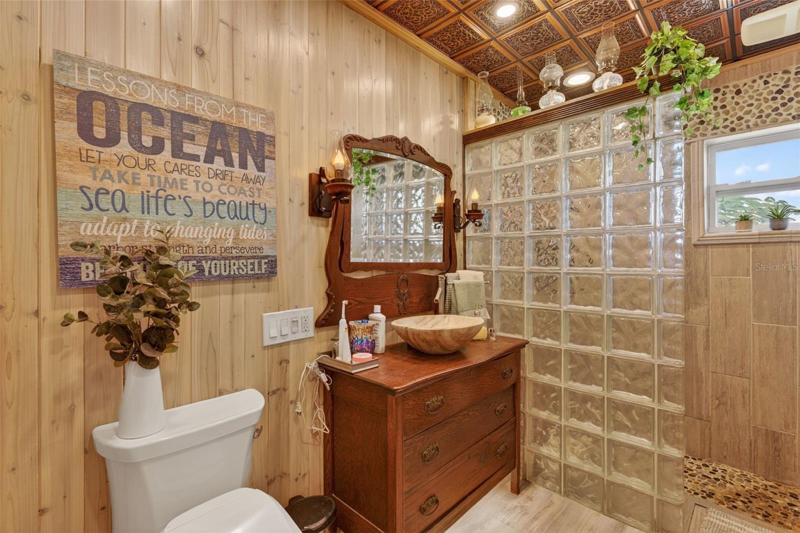 Listing photo id 16 for 113 Sesame Road W