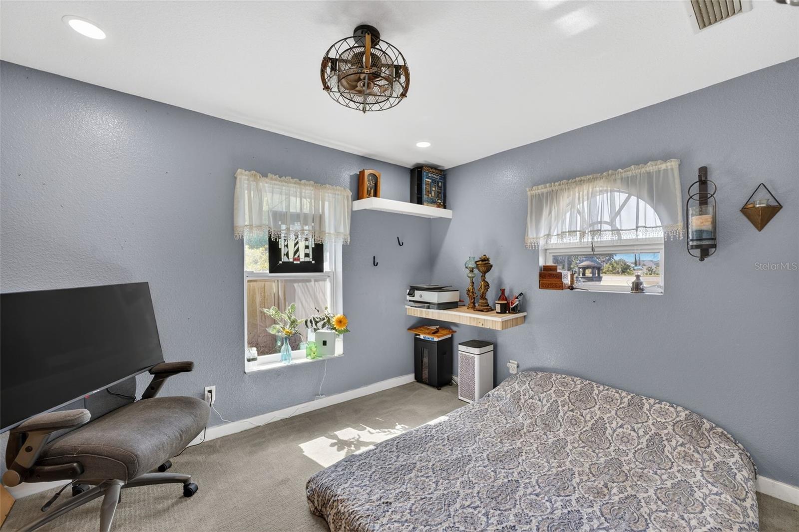 Listing photo id 22 for 113 Sesame Road W