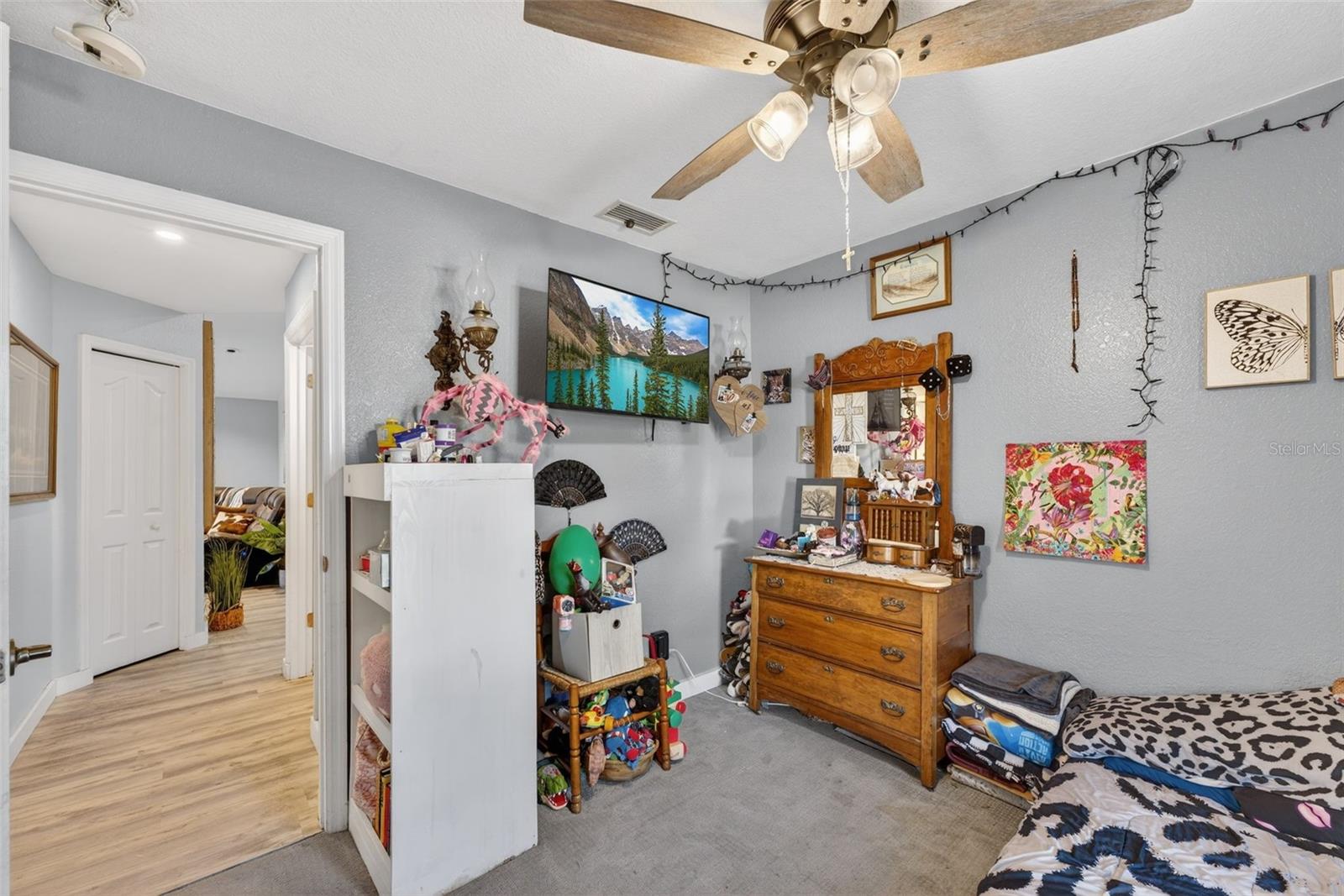 Listing photo id 25 for 113 Sesame Road W