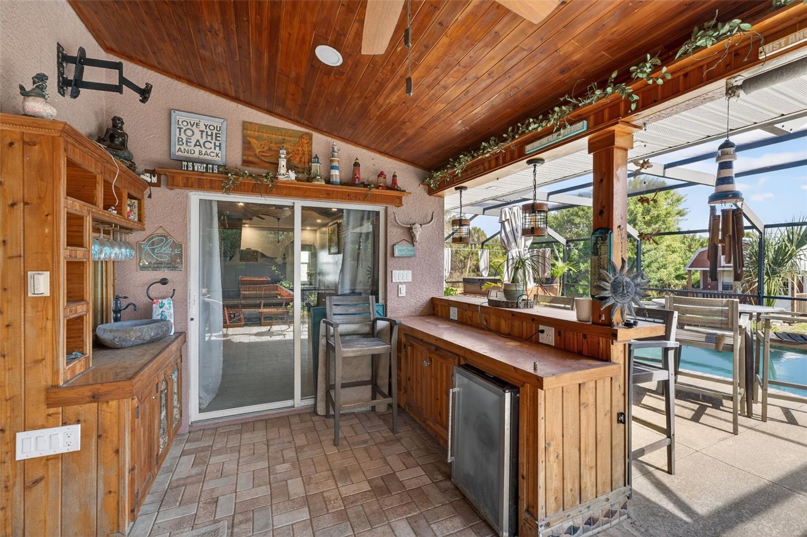 Listing photo id 29 for 113 Sesame Road W