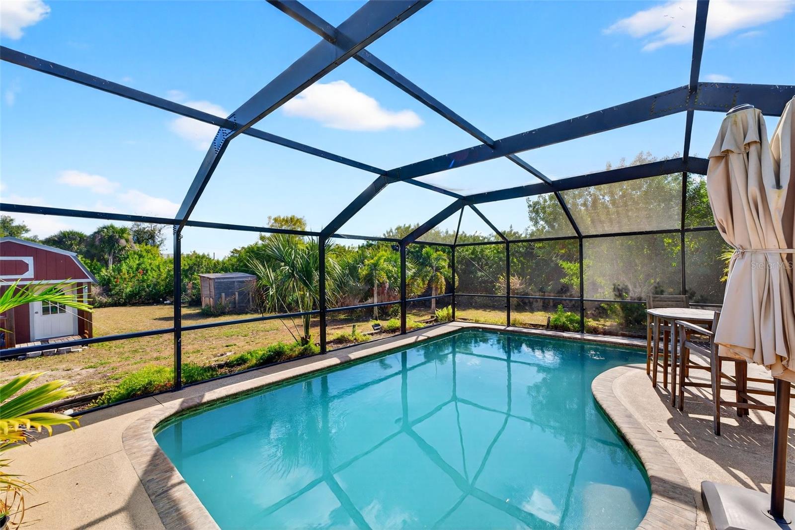 Listing photo id 31 for 113 Sesame Road W