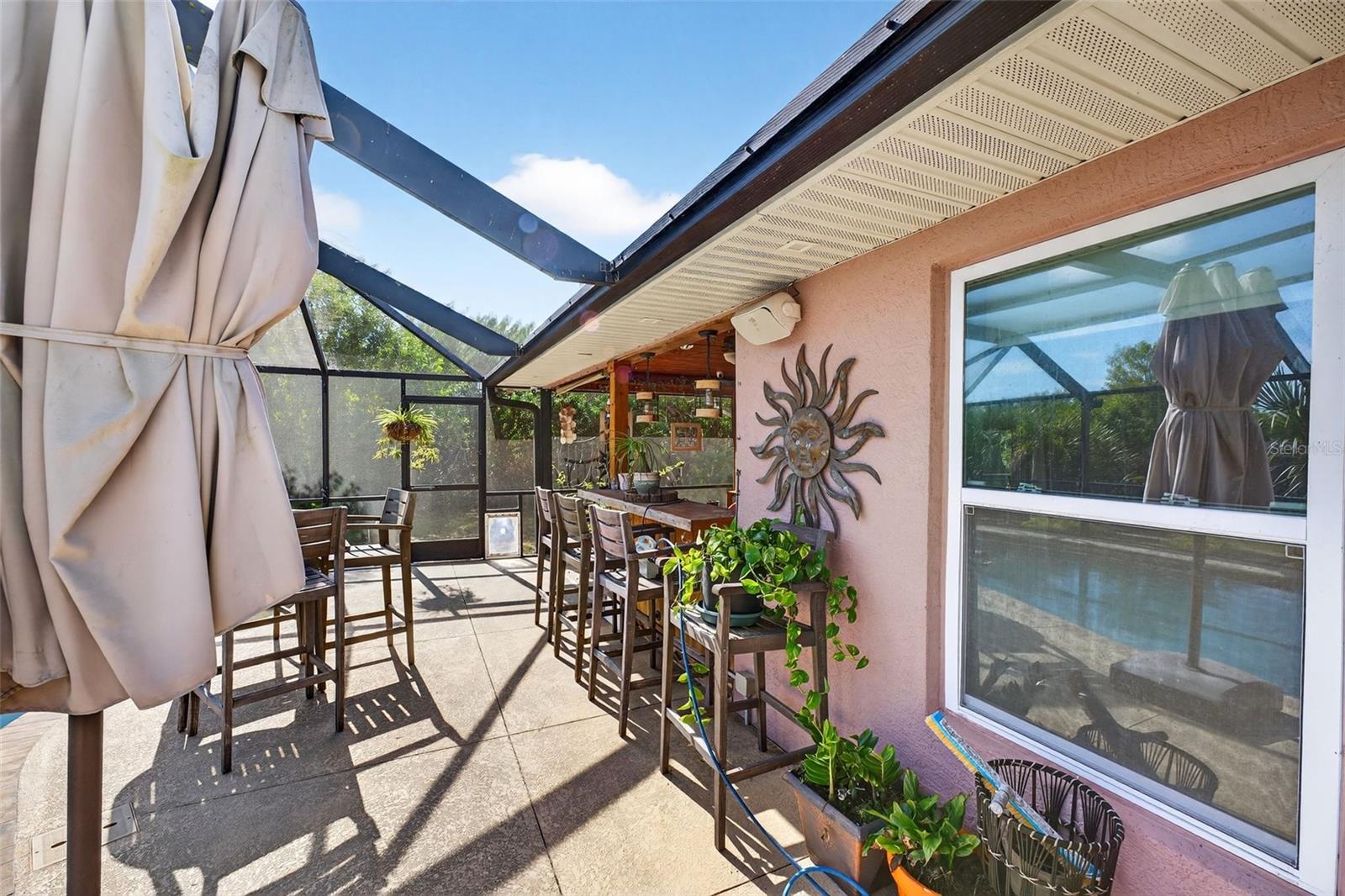 Listing photo id 32 for 113 Sesame Road W