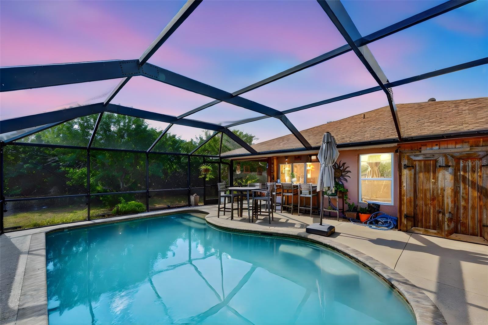 Listing photo id 34 for 113 Sesame Road W